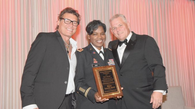 Steven Bauer, Major Lynette Jones, Gregg Christie
