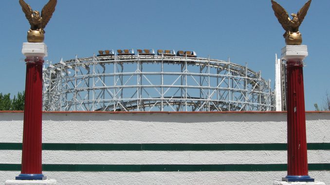 Lakeside and Cyclone wide1